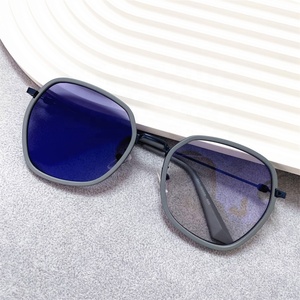 Gafas fotocromáticas señoras sexangle sobre el tamaño aleación negro blanco lunettes photogray pour femme anti luz azul pantalla de ordenador - Product Image 1