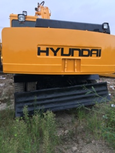 รถขุดตีนตะขาบมัลติฟังก์ชั่นแบบเกาหลี HYUNDAI 200-5รถตีนตะขาบประสิทธิภาพสูง - Product Image 5