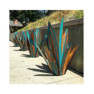 Venta al por mayor Tequila Escultura Rústica Metal Agave Planta Jardín Patio Arte Metal Tequila Adornos decoración del hogar - Product Image 1