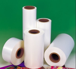 Película de PP autoadhesiva blanca mate 54mic de <span class=keywords><strong>Johnson</strong></span> Factory, caucho de un solo lado con fusión en caliente para etiqueta de supermercado - Product Image 2