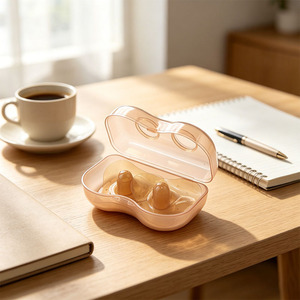 Protezione per Capezzoli in Silicone Alimentare per Gravidanza <span class=keywords><strong>e</strong></span> <span class=keywords><strong>Allattamento</strong></span>, a Forma di Cuore, con 4 Fori a Flusso Variabile, Anti-Morso, Ecologico - Product Image 1