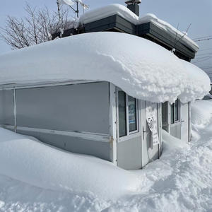 En stock – Mini-maison mobile préfabriquée personnalisée, pliable et détachable, pour l'extérieur - Product Image 1