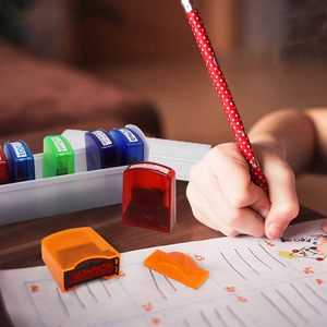 Juego <span class=keywords><strong>de</strong></span> 8 Sellos Personalizados para Maestros, Coloridos, Autoentintables, Motivacionales, para Clase, Hogar y Escuela - Product Image 6