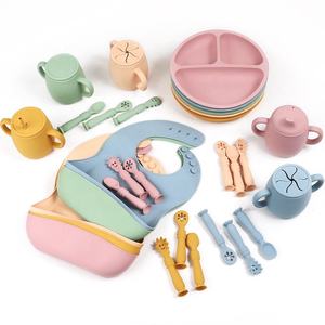 Ensemble d'assiettes en silicone pour bébé, best-seller, avec cuillère et bavoir, antidérapant, compatible lave-vaisselle et micro-ondes - Product Image 3
