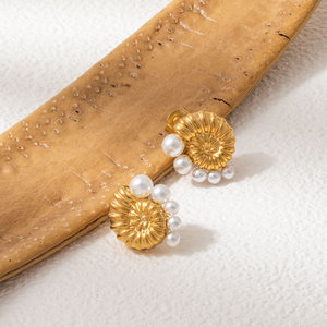 Joolim - Pendientes de Perlas en Espiral con Degradado, Chapados en Oro de 18K, Resistentes al Agua y Sin Decoloración, Joyería de Acero Inoxidable al por Mayor - Product Image 5