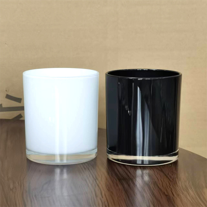 Luxury Scented Glossy White Glass Candle Jars With Lids Glossy Black Christmas Candle Vessels For Home Decor