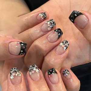 2025 en vrac en gros concepteur dégradé arc Floral 3D presse sur les ongles court carré porter <span class=keywords><strong>faux</strong></span> ongles Presson <span class=keywords><strong>faux</strong></span> ongles de haute qualité - Product Image 1