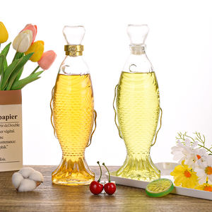 Ru Star vente en gros de haute qualité 500ml bouteille de boisson en verre en forme de poisson bouteille de jus de <span class=keywords><strong>vin</strong></span> en verre avec <span class=keywords><strong>bouchon</strong></span> en verre - Product Image 4