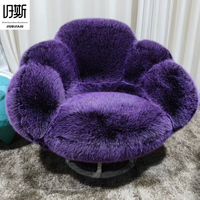 Fauteuil de luxe en peluche longue avec base pivotante à 360 degrés pour salon, chambre et aménagement d'aire de check-in pour influenceurs