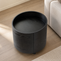 Table de chevet cylindrique moderne faite à la main et durable pour chambre d'hôtel, en placage de bois fumé, avec tiroir en bois massif et porte courbée à fermeture douce