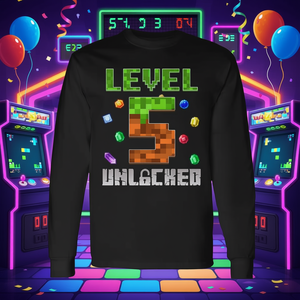 Camiseta de manga larga Level 5 Unlocked Pixel, camiseta de juego para el 5º cumpleaños - Product Image 3