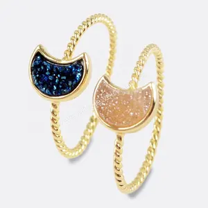 ZG0295 Hot Sales Crescent Gold Plated Natural Agate Titanium Rainbow Druzy Bezel Ring Moon Ring Jewelry