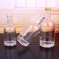 Bouteilles de vin en verre blanc plat de haute qualité avec logo personnalisé en couleur, 200 ml, 375 ml, 500 ml, 700 ml, 750 ml, 1000 ml, pour vodka, whisky, rhum, avec bouchon