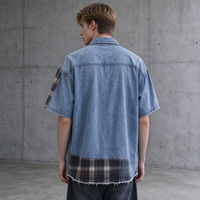 Chemise en jean délavé à carreaux patchwork, bords bruts, manches courtes, style vintage, streetwear homme, personnalisable