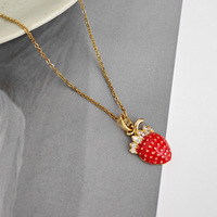 Collier minimaliste pour femme en acier inoxydable doré avec pendentif fraise rouge en émail et zircon, thème fruit mignon