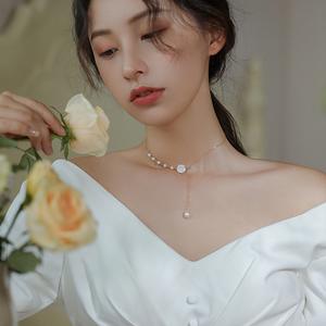 Collier ras du cou rétro français double face avec rose blanche et perle naturelle, chaîne de clavicule à porter deux fois - Product Image 4