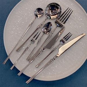 ชุดช้อนส้อมมีดสเตนเลสสตีล 304 ชุบเงิน สำหรับของหวานและอาหารค่ำ - Product Image 1