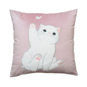 厂家定制图案可爱猫贴花刺绣抱枕套沙发座垫套