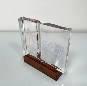 Trofeo de cristal de madera del fabricante Impresión UV Placa de cristal personalizada Forma de libro Premios de trofeos de cristal en blanco - Product Image 6