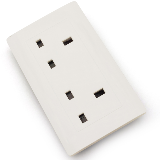 Cheap Price 250V 13A Double 3 Pole Switched Socket British Standard Double Outlet Electric Wall Socket for Home
