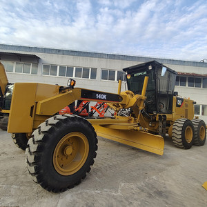 Niveleuse à moteur CAT140K d'occasion avec moteur Isuzu, quatre roues motrices - Matériel de construction en parfait état - Product Image 4