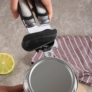 Abrelatas Metálico Multifuncional Personalizado con Diseño de Dibujos Animados en Negro, Mango de Agarre Suave, Herramienta de Cocina Duradera para una Apertura Suave, Ideal para Regalo - Product Image 3