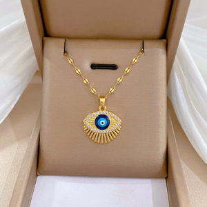 Sming Glamorous Diamond Necklace With Eyelash - Eye <strong>Patterns</strong> and 18K Gold - Plated Stainless Steel <strong>Chain</strong> for Women's <strong>Jewelry</strong>