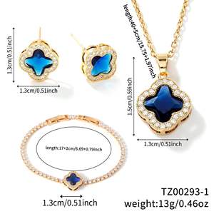 主に合金製の蝶の形のブレスレットとネックレスを含むトレンディなマルチカラー金メッキジルコンジュエリーセット - Product Image 6