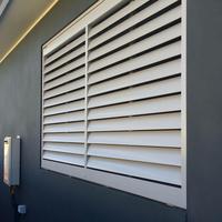 Système de pare-soleil moderne résistant aux UV, imperméable, isolant thermique, mur rideau extérieur, lamelles en aluminium pour bâtiment