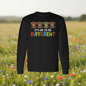 Camiseta de manga larga Highland Cow Heifer para concienciación sobre el autismo, es normal ser diferente - Product Image 3