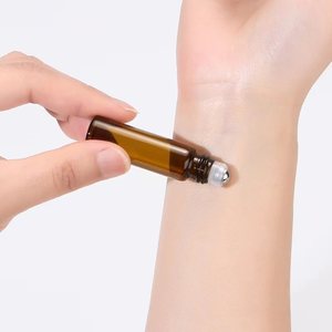 <span class=keywords><strong>10ml</strong></span> rõ ràng Kính Roll-On chai với nhựa thủy tinh kim loại con lăn và nắp nhựa màu đen cho thiết yếu và nước hoa - Product Image 4