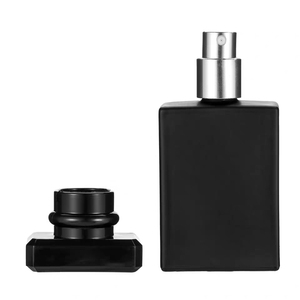 En gros conception de luxe carré voyage poche dimensions vaporisateur bouteilles de parfum vides en verre 50ml - Product Image 1