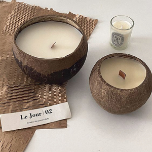 Velas Aromáticas de Cera de Soya en Recipientes de Cáscara de Coco Naturales de Lujo con Logotipo Personalizado - Product Image 2
