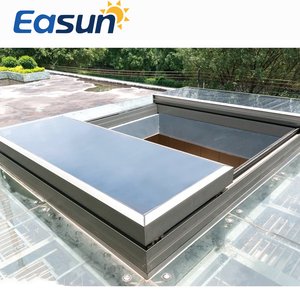 Puits de lumière coulissant électrique automatique moderne pour l'éclairage naturel et la ventilation des toits en pente ou inclinés, conception en verre et alliage d'aluminium - Product Image 1