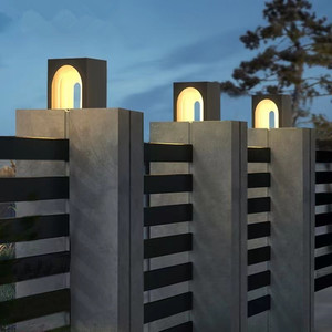 ไฟเสาประตูพลังงานแสงอาทิตย์ โคมไฟเสาภายนอกแบบกันน้ำสำหรับสวนลานบ้าน - Product Image 2