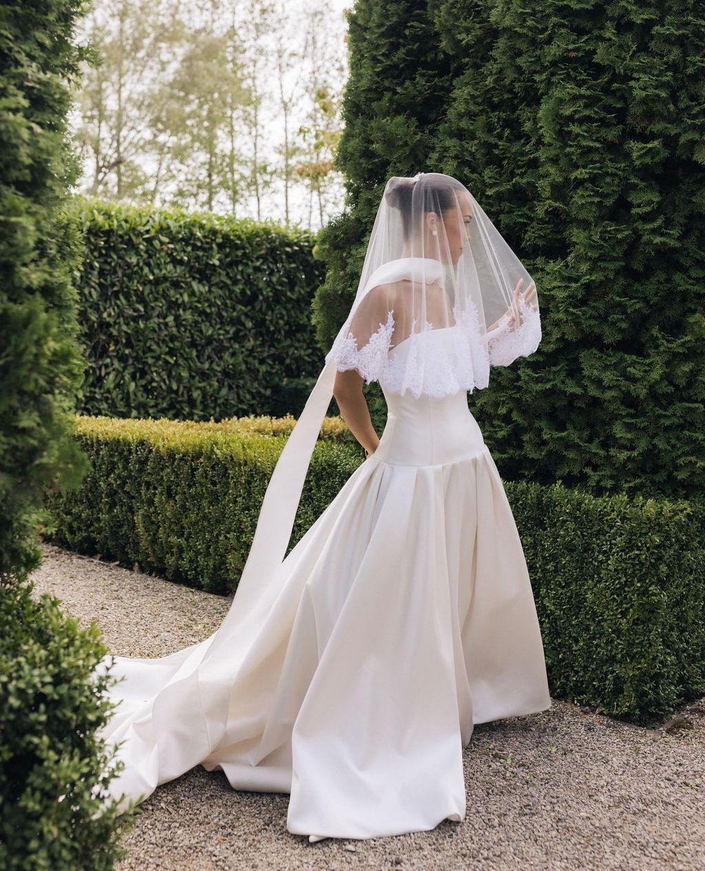 Mily Bridal MFR001 Elegant Satin Fabric Strapless A-line Bridal Gowns Pleating Zipper Back Wedding Dress 2020 Vestido De Novia| Alibaba.com Mily Bridal MFR001 Elegant Satin Fabric Strapless A-line Bridal Gowns Pleating Zipper Back Wedding Dress 2020 Vestido De Novia| Alibaba.com