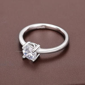 Anello con Diamante Q148, Taglio Brillante Rotondo, Diamante Naturale, Gioiello Classico da Donna per Fidanzamento - Product Image 6