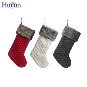 批发20英寸定制高品质白色针织圣诞袜袜子大尺寸红色袜子圣诞礼品袋衣架