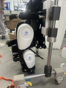 Robot Eksoskeleton untuk Berjalan, Mendukung Rehabilitasi Berdiri, dan Peralatan Pelindung. - Product Image 2