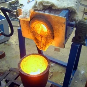 Fer de fusion de ferraille coulée continue barres d'armature fraisage fabrication de billettes Ccm aciérie fonderie four à induction électrique à arc