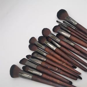 Ensemble de 16 pinceaux de maquillage à manche en bois, poils naturels, pour fond de teint, estompage, anticernes, fard à paupières, visage - Product Image 6