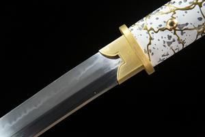 Espada Samurai: Serie <span class=keywords><strong>Alma</strong></span> <span class=keywords><strong>de</strong></span> la Montaña Yotei, Noche Oscura, Hoja <span class=keywords><strong>de</strong></span> Acero T10 Dorada con Endurecimiento Diferencial y Templado en Arcilla, Réplica <span class=keywords><strong>de</strong></span> Accesorio Cinematográfico - Product Image 4