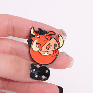 Divertido EE. UU. Anime dibujos animados bailando León insignia <span class=keywords><strong>Hakuna</strong></span> <span class=keywords><strong>Matata</strong></span> PIN - Product Image 6
