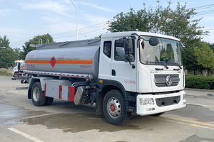 Camión Cisterna de Combustible Dongfeng 4*2 Africano de 15000L y 280HP, Camión de Transporte de Líquidos Inflamables con Bomba de Combustible, en Oferta - Product Image 2