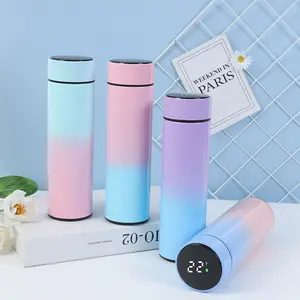 Offre Spéciale Faible Quantité Minimale De Commande À Double Paroi Isolé 18/8 Sport Sous Vide En Acier inoxydable Thermique Dégradé couleur Bouteille D'eau INTELLIGENTE