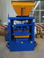 Machine à fabriquer des blocs de béton semi-automatiques de haute qualité QT4-24, pour la fabrication de briques creuses, de pavés et de briques de pavage