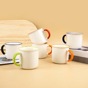 Taza de <span class=keywords><strong>café</strong></span> de cerámica en blanco de sublimación ecológica con logotipo personalizado, Taza de cerámica de 350ml y 11oz con borde de color y Asa - Product Image 4