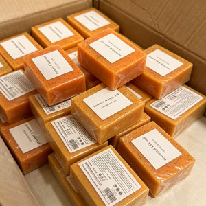 Kojic Acid Turmeric <b>Soap</b> 100g Whitening Bar Organic Skin Lightening Shea Butter Exfoliating Cleanser OEM - Product Image 3