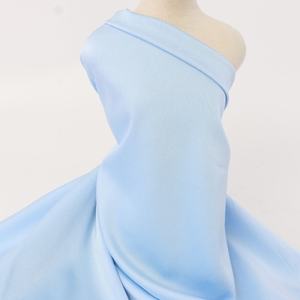 고품질 200gsm 브러시드 폴리-스판덱스 스트레치 벨벳 원단 우수한 구름 같은 마이크로 벨벳 의류 평직 트윌 직조 정장 - Product Image 1