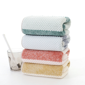 Nhà Máy Mới Dày Mềm San Hô Lông Cừu 70X140Cm Khăn Vuông Nhanh Chóng Khô Trung Quốc Knot Tricolor Giả Mạo Các Cặp Vợ Chồng Thiết Kế Tùy Chỉnh Logo Nhà - Product Image 1